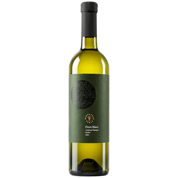 KARPATSKA_PERLA_Pinot_Blanc_2022__Kalvaria_Modra_sur-lie_suche_075_l