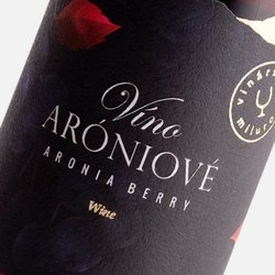 Miluron-vino-z-aronie-3