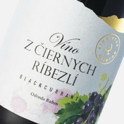 Vino-z-ciernych-ribezli-3